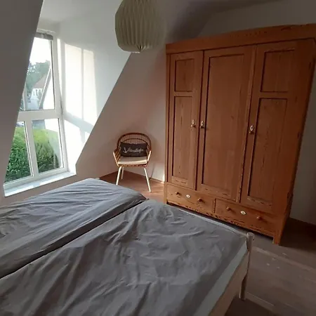 Semesterbostad Ruegen - Heimathafen Mit Wasserblick *